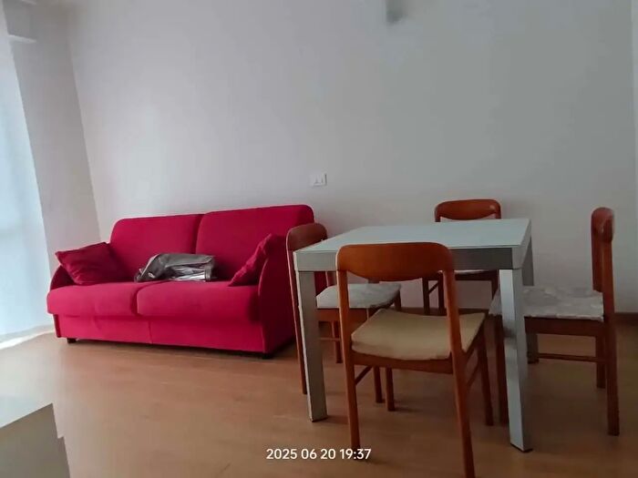 Appartamento monolocale in affitto in Via Lorenteggio, Milano