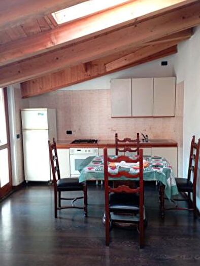 Appartamento trilocale in vendita in Barni