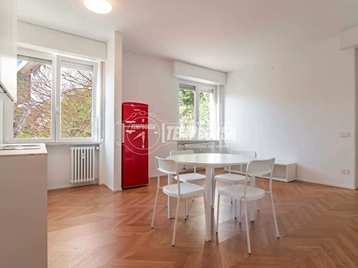 Appartamento bilocale in vendita in Via Francesco Crispi, Como