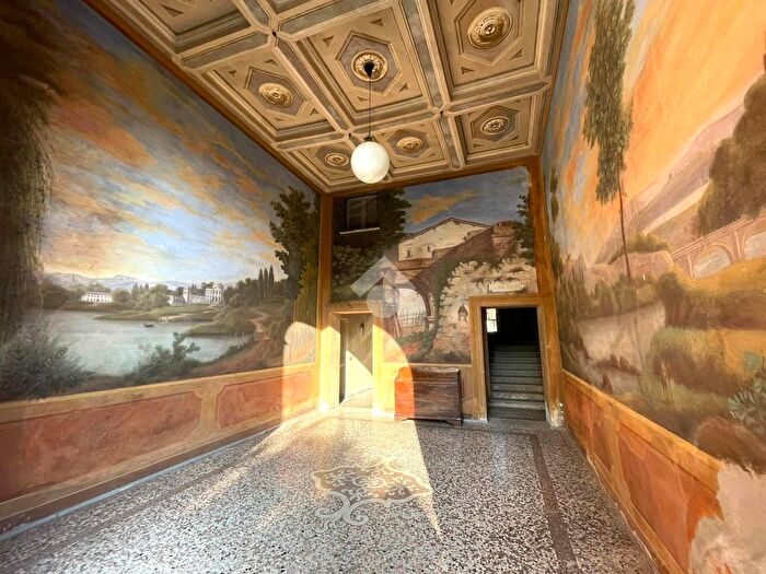 Appartamento trilocale in vendita in Via Don Villa, Bareggio