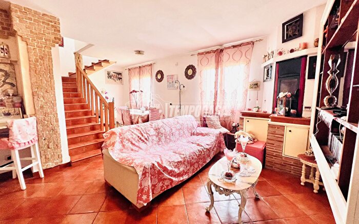 Casa con 5 locali in vendita in Via Leo Sposito, Civitavecchia