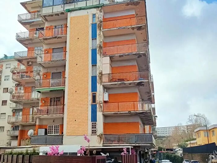 Appartamento quadrilocale in vendita in Via Gabriele Jannelli, Napoli