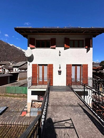 Casa con 5 locali in vendita in Via Chioso Scopello, Scopello