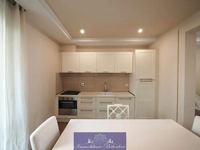 Appartamento quadrilocale in affitto in Via Luca Landucci, Firenze