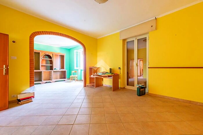 Appartamento quadrilocale in vendita in Via Salvatore Lo Bianco, Roma