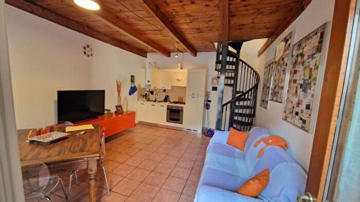 Appartamento bilocale in vendita in Via Alessandro Manzoni, Omegna