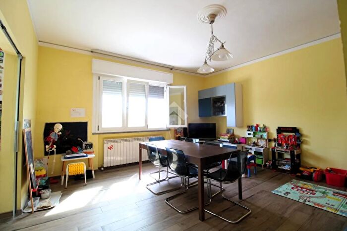 Appartamento quadrilocale in vendita in Viale di Vittorio, San Prospero