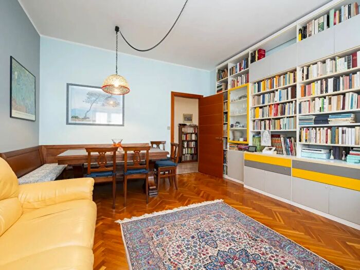 Appartamento con 5 locali in vendita in Corso Quintino Sella, Torino