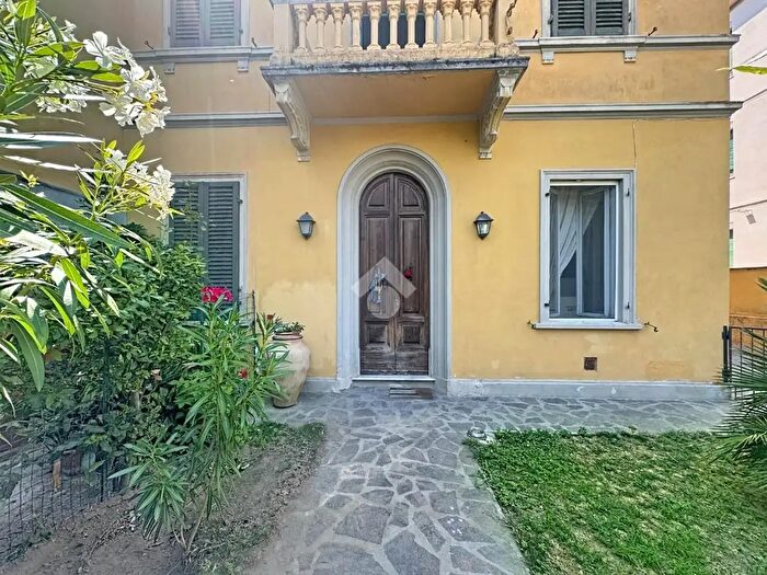 Casa con 5 locali in vendita in Via Nazario Sauro, Pisa