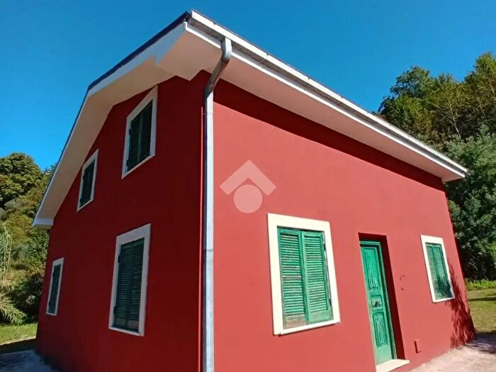 Casa quadrilocale in vendita in Località Bassano, Bellegra