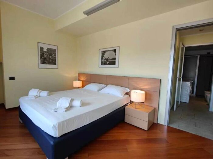 Appartamento bilocale in affitto in Via Madama Cristina, San Salvario Dante, Torino