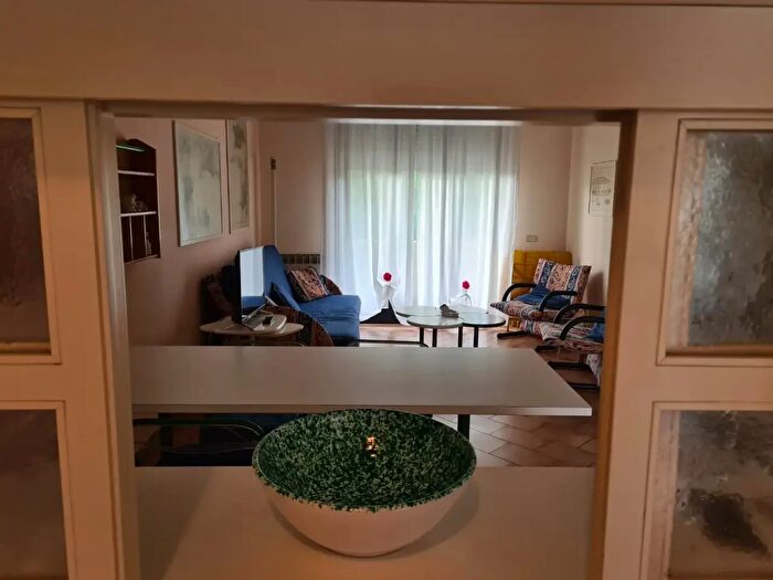 Appartamento trilocale in affitto in Massa