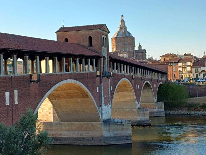 Appartamento bilocale in affitto in Via dei Mille, Borgo Basso, Pavia
