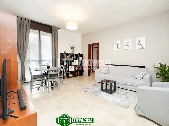 Appartamento trilocale in vendita in Via Alessandro Manzoni B, Bellusco