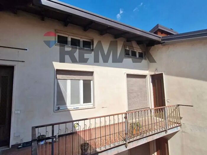 Appartamento bilocale in vendita in Via Bianchi, Caronno Varesino