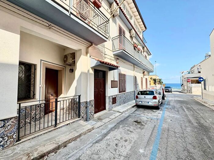 Casa con 20 locali in vendita in Via Luigi Pirandello, Balestrate