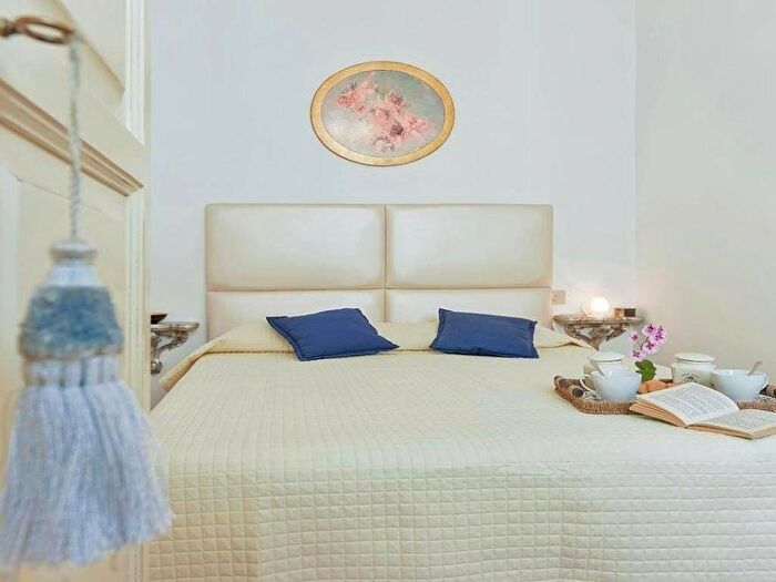 Appartamento bilocale in affitto in Via del Moro, Santa Maria Novella, Firenze