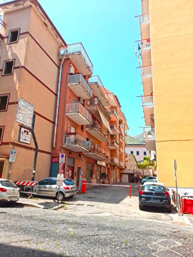 Appartamento con 5 locali in vendita in Angelo Rubino, Formia