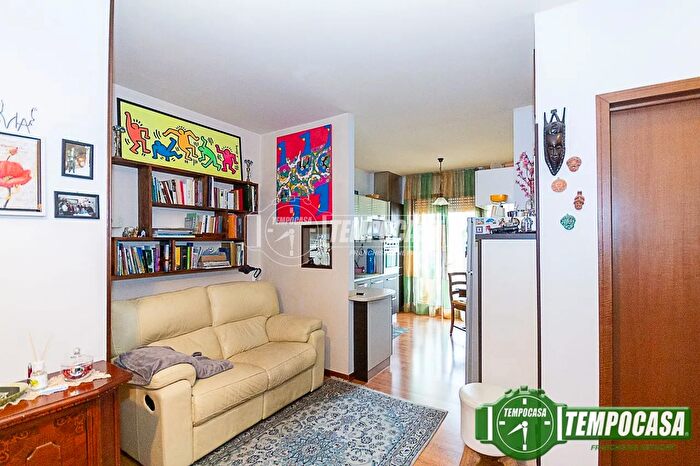 Appartamento bilocale in vendita in Via Crotone, Verona