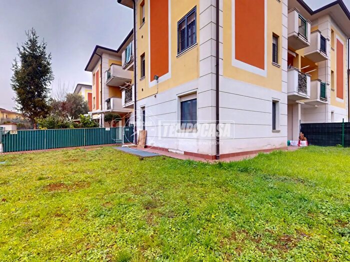 Appartamento bilocale in vendita in Strada Gambarara B, Mantova