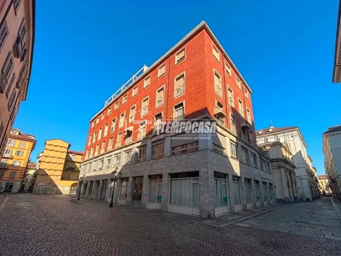 Appartamento quadrilocale in vendita in Via degli Stampatori, Torino