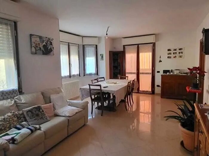 Appartamento con 5 locali in vendita in BellariaIgea Marina