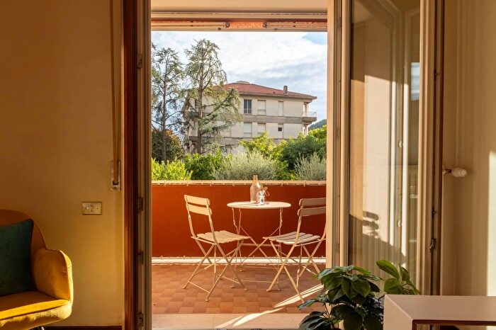 Appartamento quadrilocale in vendita in Via Pasteur, Bordighera