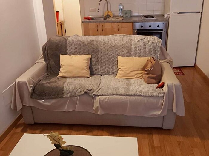 Appartamento monolocale in affitto in Via Isocrate, Gorla, Milano