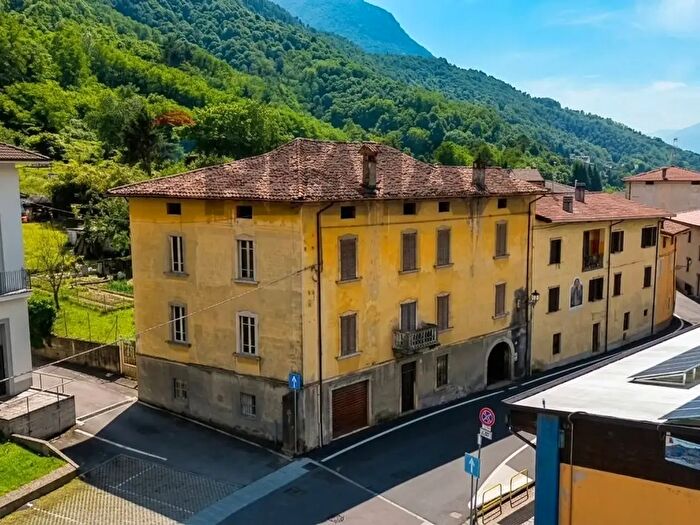 Case in Vendita e in Affitto - 2