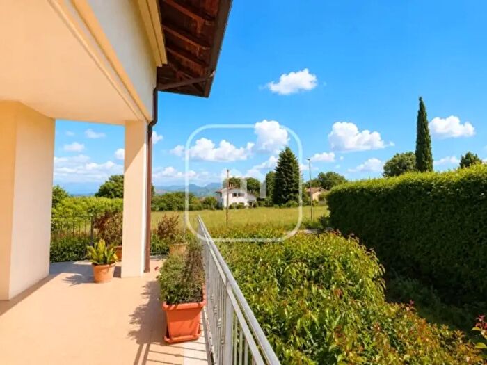 Appartamento con 5 locali in vendita in Via Vecchia, Artena
