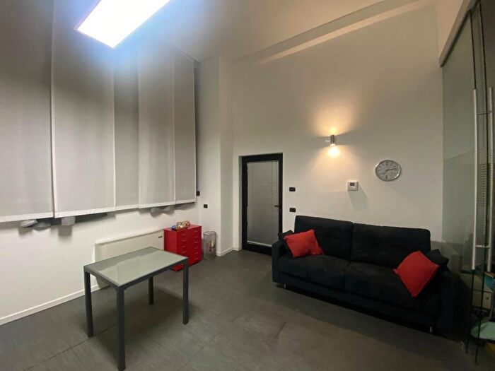 Appartamento bilocale in affitto in Via Andrea Salaino, Solari, Milano