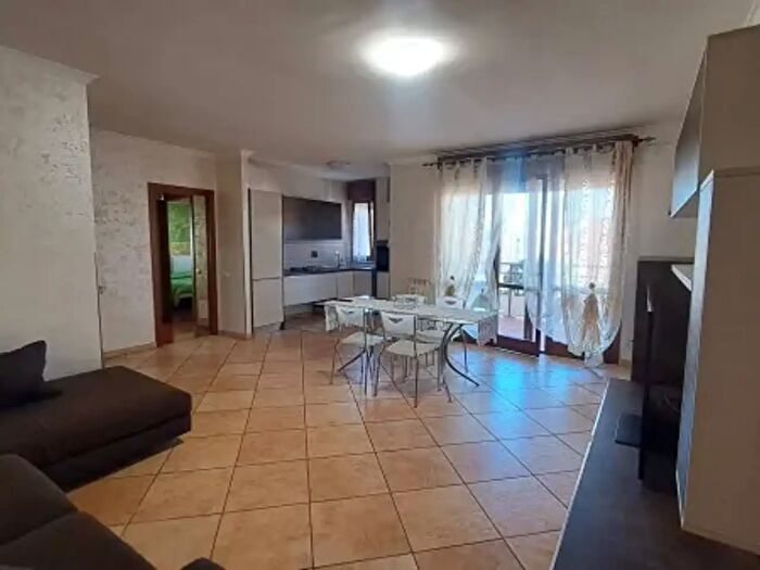 Appartamento quadrilocale in affitto in Via Biagio Petrocelli, Roma