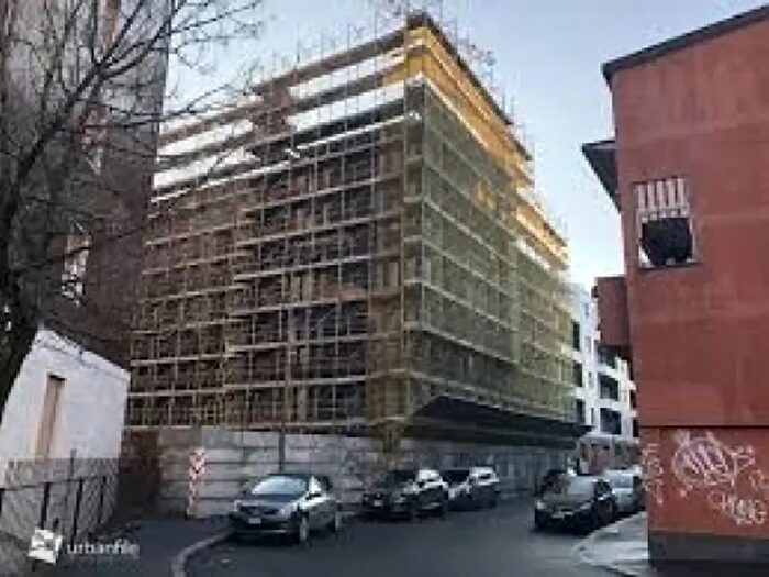 Appartamento trilocale in vendita in Via Flumendosa, Milano