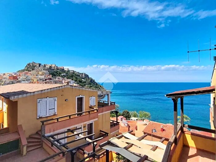 Appartamento trilocale in vendita in Via Michele Giua, Castelsardo
