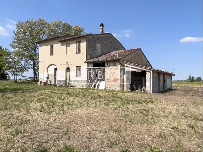 Casa con 6 locali in vendita in Forli
