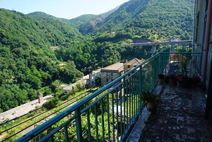 Appartamento bilocale in vendita in Via Costa del Vento, Genova