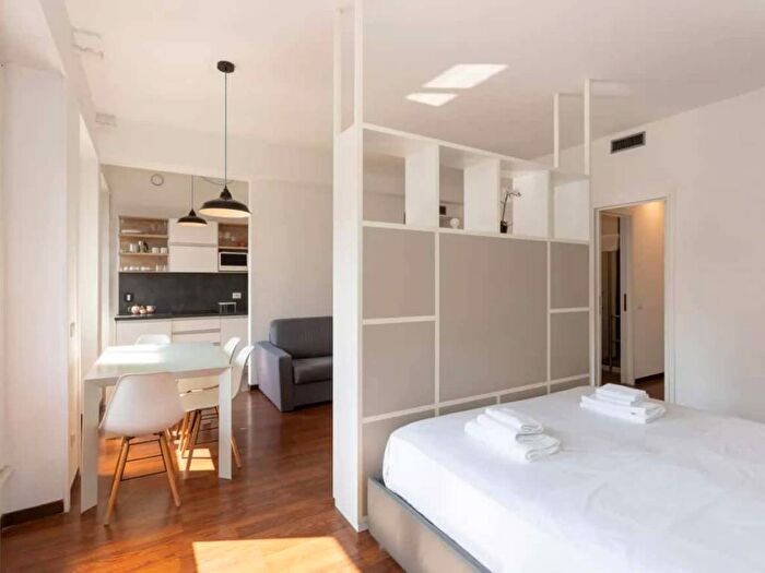 Appartamento in affitto in Via Carlo Poma, Indipendenza, Milano