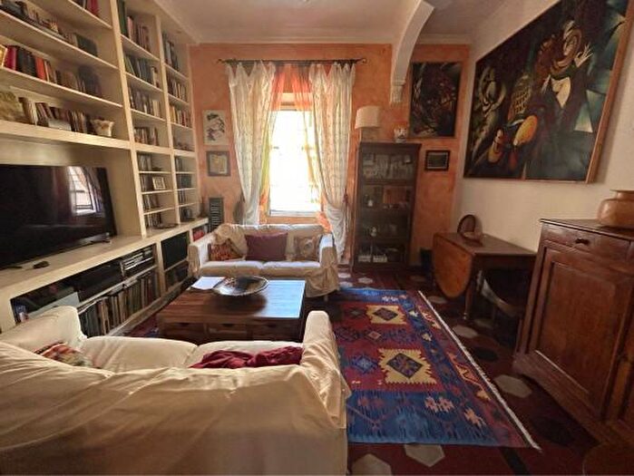 Appartamento con 5 locali in vendita in Vicolo della Cerquetta, Roma