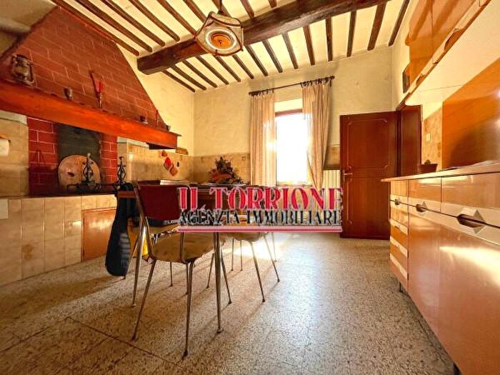 Appartamento con 5 locali in vendita in Via Mammianese Nord, Pescia