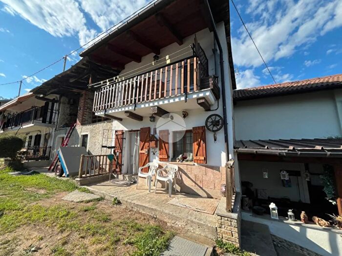Casa trilocale in vendita in Via Olmetto, Bagnolo Piemonte