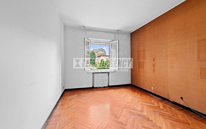 Appartamento trilocale in vendita in Via Gaetano Strambio, Milano