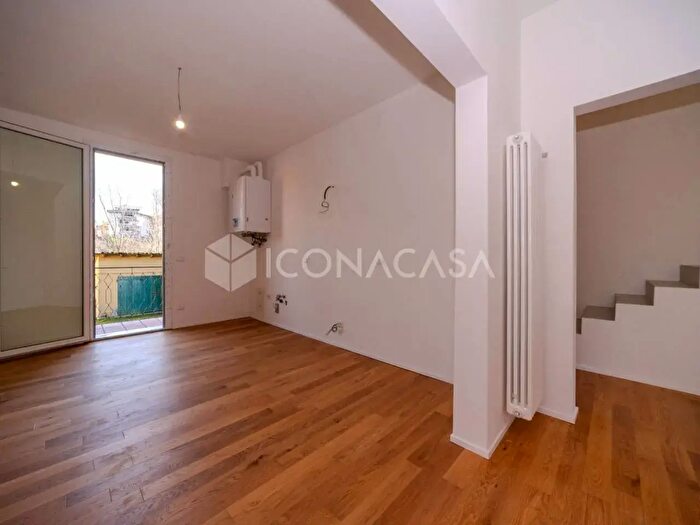 Casa con 6 locali in vendita in Via Tripoli, Casalecchio Di Reno