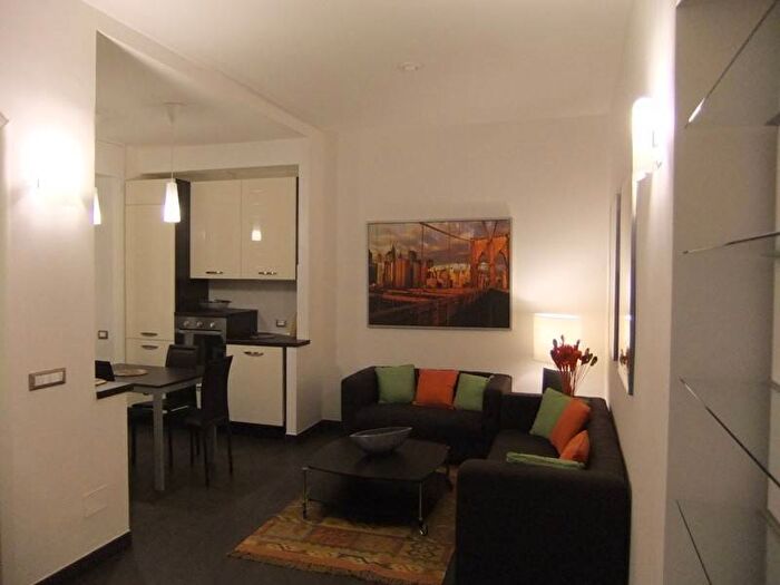 Appartamento bilocale in affitto in Via Vespri Siciliani, Piazza Napoli, Milano