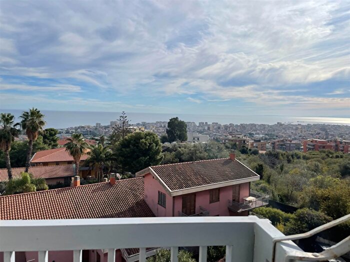 Appartamento trilocale in vendita in Tremestieri Etneo