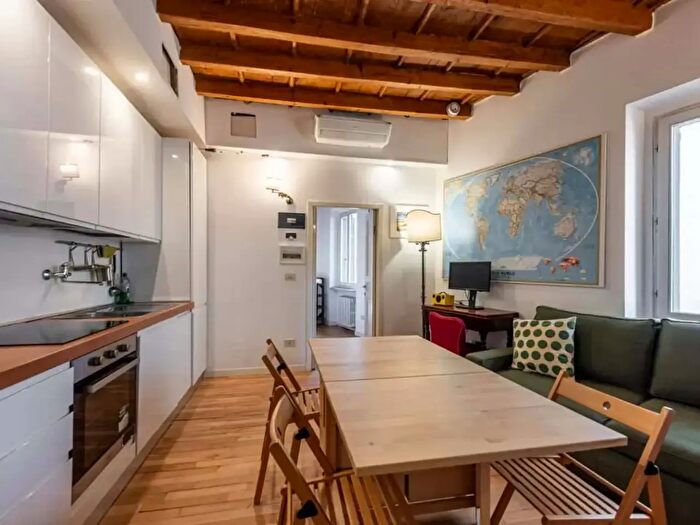 Appartamento monolocale in affitto in Alzaia Naviglio Pavese, Milano