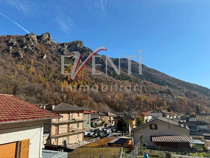 Casa con 7 locali in vendita in Frazione Roreto, Roure