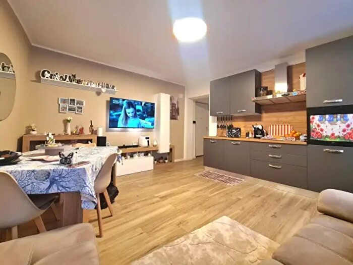 Appartamento trilocale in vendita in Via San Giovanni Battista, Cerro Maggiore