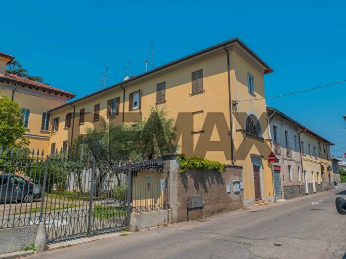 Appartamento trilocale in vendita in Via Cantu, Cassano Magnago