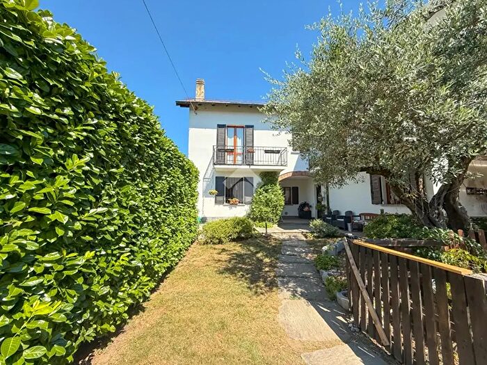 Casa trilocale in vendita in Via Cappelletta, Induno Olona