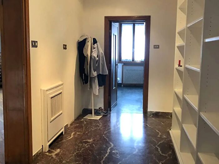 Appartamento con 6 locali in vendita in Mantova